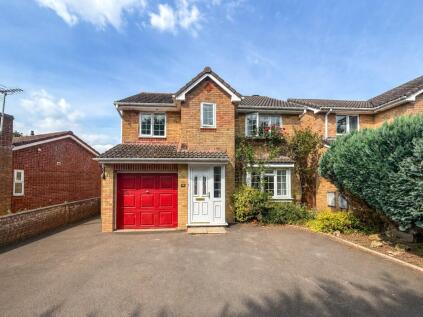 Pipers Drive, Christchurch, Dorset, BH23