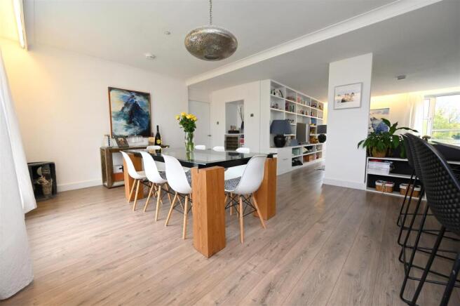 dining room1.JPG