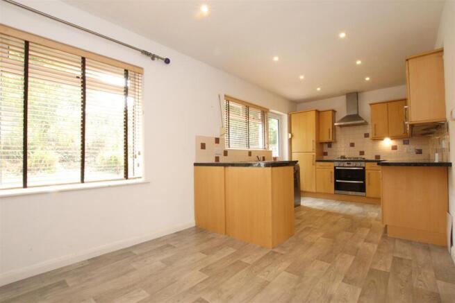 Kitchen Dining room.JPG