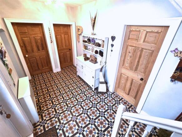 Vine Farm - Entrance Hall.jpg