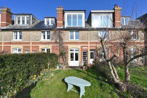 3, New Coastguard Cottages, Toot Rock, Hastings TN35 4EW