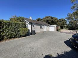 15, Penysarn Fawr Estate, Penysarn LL69 9BX
