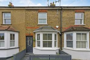 14, Oatlands Road, Tadworth KT20 6BS