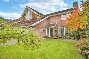 3, Derwen Deg Close, Govilon NP7 9RJ