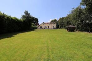Mid Acre, Burnt Hill, Yattendon, Thatcham RG18 0XD