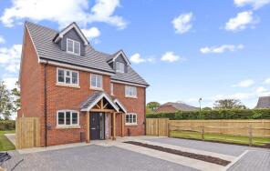 1, Spindlewood Place, Walberton BN18 0UE