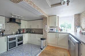 Yew Tree Cottage, Out Newton Road, Hull HU12 0UU