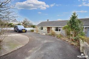 8, St Annes Place, Milford Haven SA73 1UA