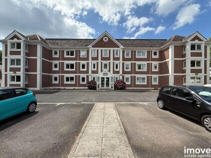 Castle Court, Cary Park, Torquay, TQ1