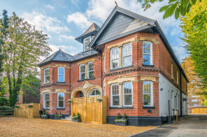 Flat 2, 45 Mitchell House, Westwood Road, Southampton SO17 1DH