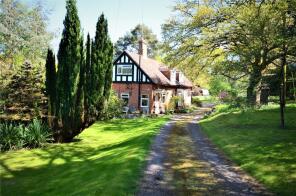 Woodhead Cottage, Binton Lane, Farnham GU10 1LG