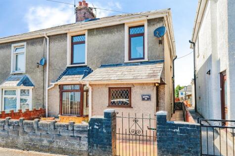 Charles Street, Bridgend