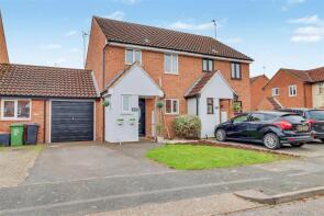 32, Roding Way, Wickford SS12 9BB