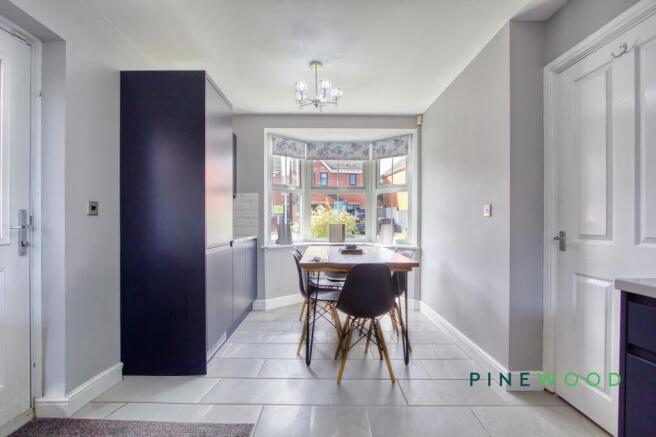 KITCHEN / DINER