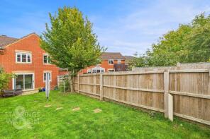 16, Esprit Close, Wymondham NR18 9LY