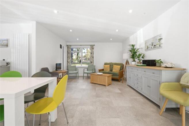 Kitchen/Dining