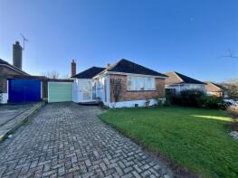 34 Emlyn, Smugglers Way, Hastings TN35 4DG