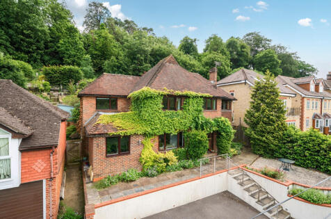 Grove Road, Godalming, Surrey, GU7