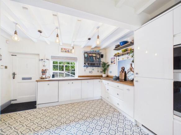 KITCHEN DINER