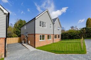 2, Sunnyside Villas, Bolney Road, Haywards Heath RH17 5AW