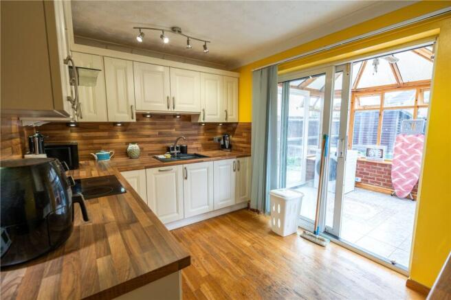 Kitchen (2)