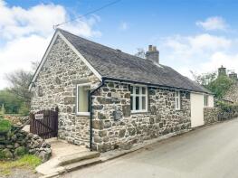Bramble Cottage, Road From Islwyn Northeastwards Passing Hall To Pump House, Tywyn LL36 9TY