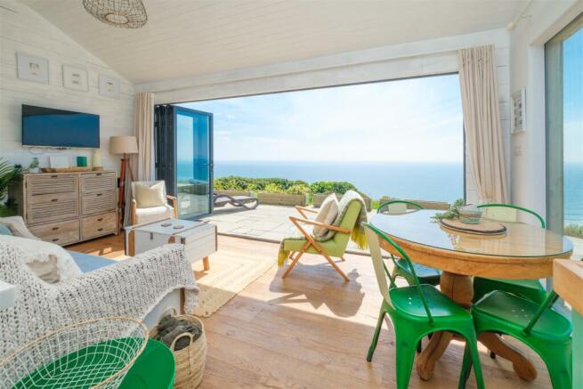 Parry_Omega_Whitsand_Bay-12.jpg
