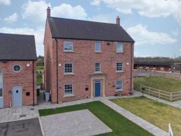 8, Church Farm Mews, Chester Road, Nantwich CW5 8FT