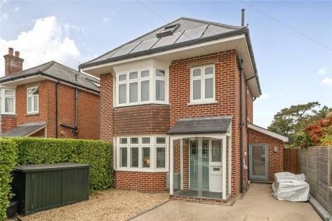 Burrard Grove, Lymington, Hampshire, SO41