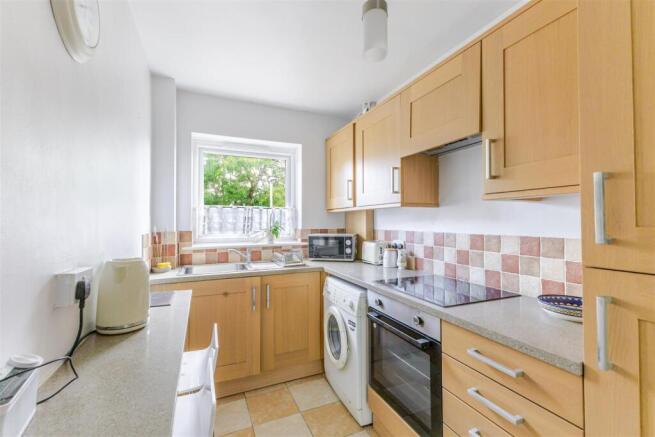 Kitchen 1.jpg