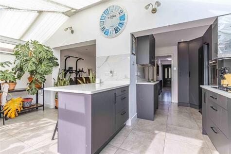 Beagle Close, Radlett, Hertfordshire, WD7