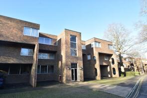25, Stroudwater Park, Weybridge KT13 0DT