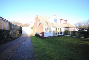 1, Rawfield Lane, Fairburn, Knottingley WF11 9LD