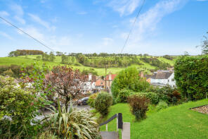 77, Stonehall, Lydden CT15 7LA