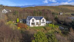 Bracken Lodge, C46 Through Dervaig From B8073 Junction To Glen Houses, Isle Of Mull PA75 6QW