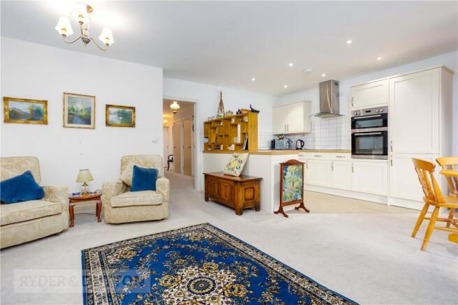 Lounge / Kitchen