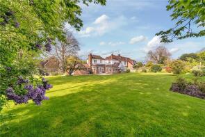 Hollybank, West Street, Hambledon PO7 4RW