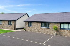 15, The Paddock, Penally, Tenby SA70 7NZ