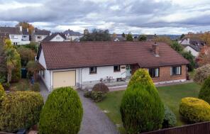 Pocaidean Falamh, Mill View Crescent, Inverness IV5 7PE