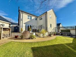 46, Saddlers Way, Plymouth PL5 4EH