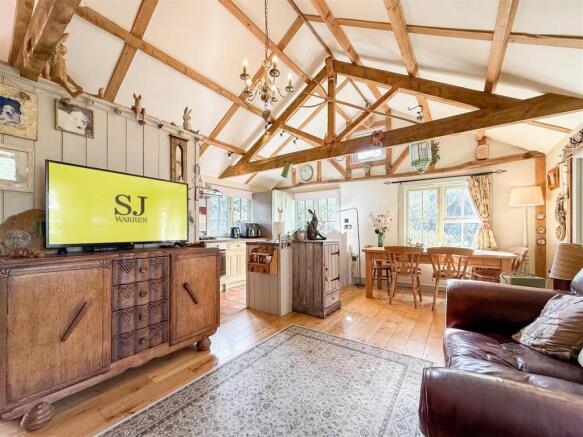 lounge/dining