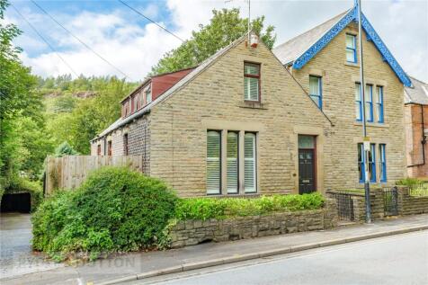 High Street, Uppermill, Saddleworth, OL3