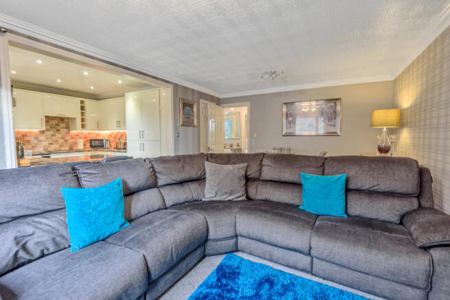 Open Plan Living/...