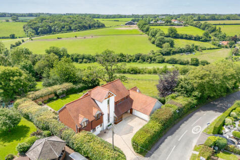 Arcturus House, Flowers Bottom Lane, Speen, Princes Risborough, Buckinghamshire, HP27 0SX