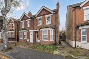 15, College Avenue, Slough SL1 2NB