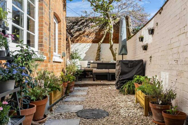 Courtyard garden