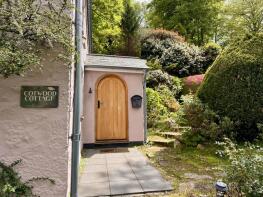 Cotwood, Cot Hill, Truro TR3 7HJ