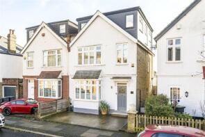 27, Heather Road, London SE12 0UG