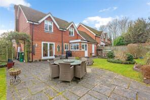 4, Silvers Close, Tadley RG26 5SF