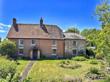 Pyatts Corner, Keevil, Trowbridge, Wiltshire, BA14 6LY